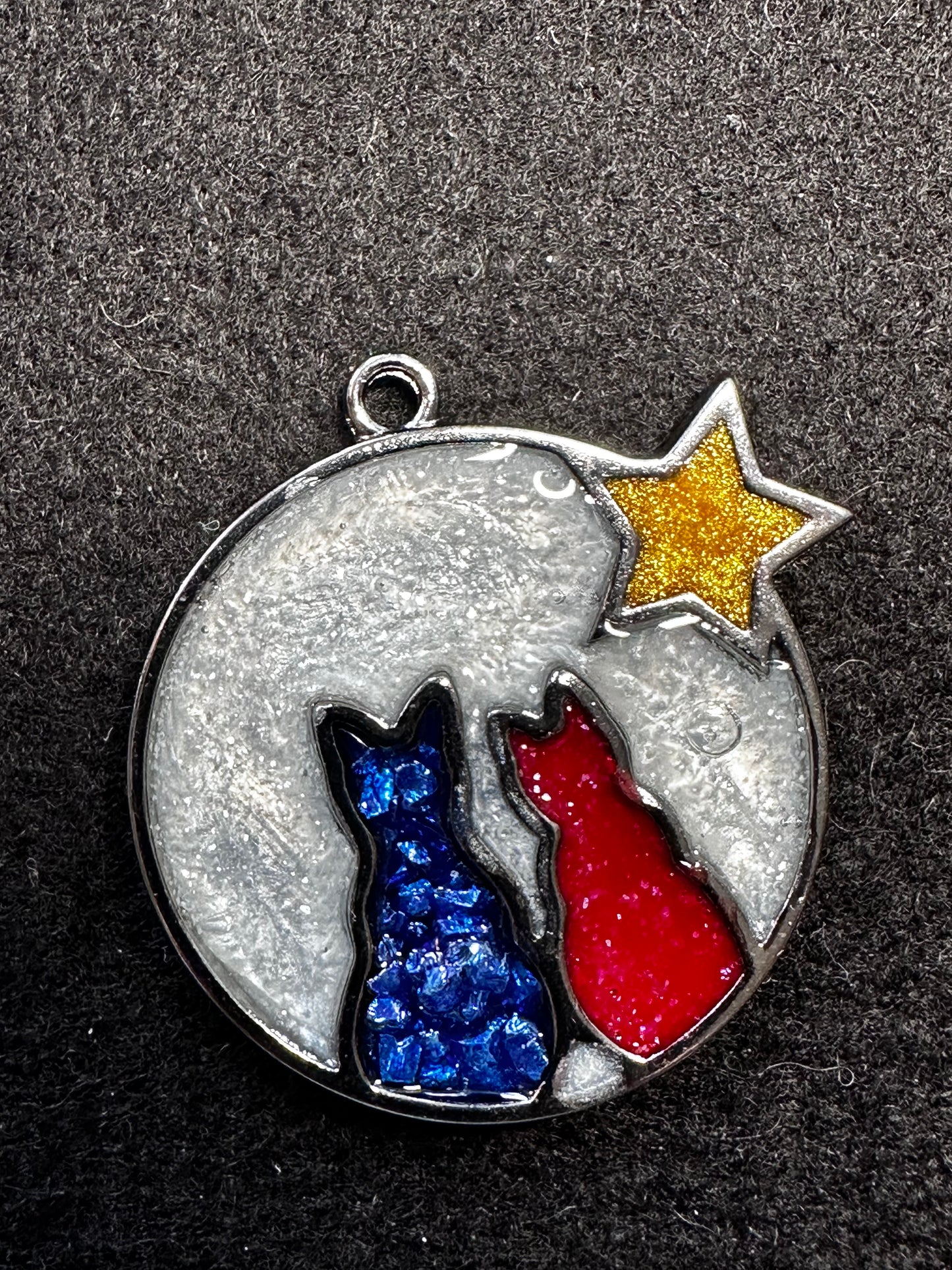 Patriotic Cat Pendant, Celebrate Your Love for Cats & Country with these cute cats