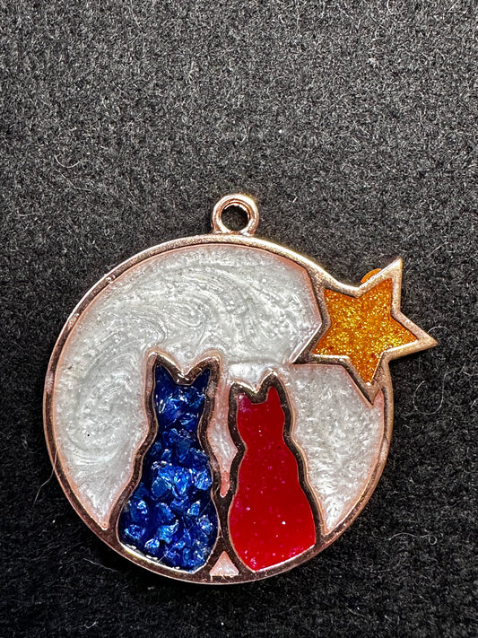 Patriotic Cat Pendant, Celebrate Your Love for Cats & Country with these cute cats