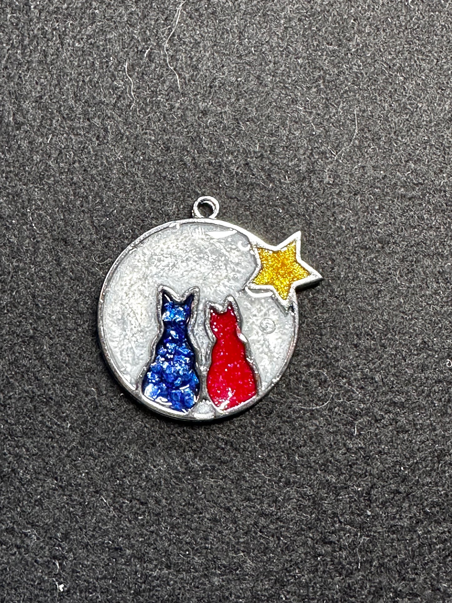 Patriotic Cat Pendant, Celebrate Your Love for Cats & Country with these cute cats