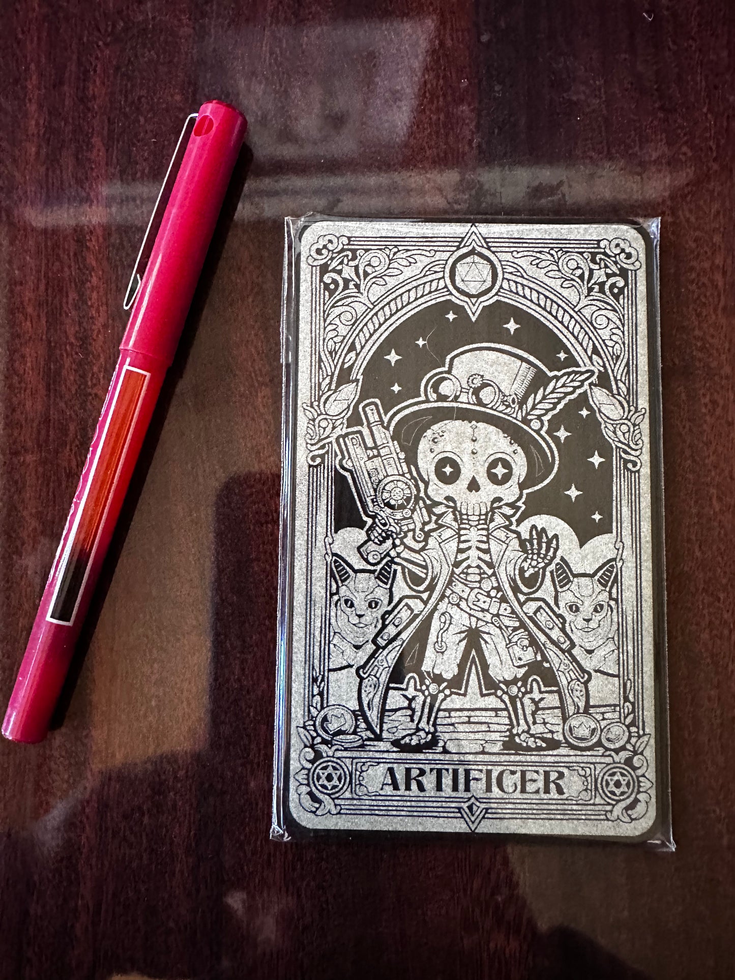 Tarot Card in Dark Wood - Artificer, perfect gift for a RPG player or tarot card enthausist